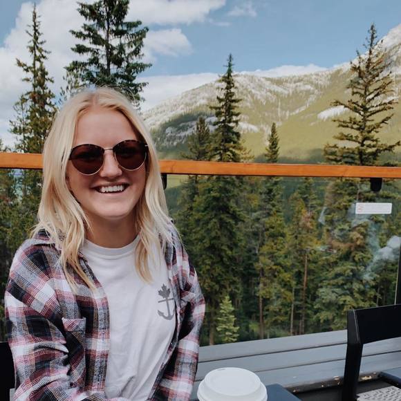 Meet your Posher, Natalie - Picture 1 of 1